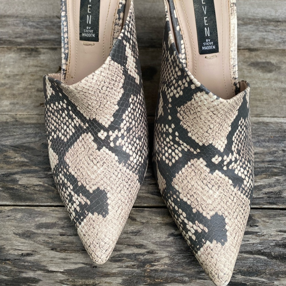 Size 8 Steve Madden mule heel snake print like new worn one time
